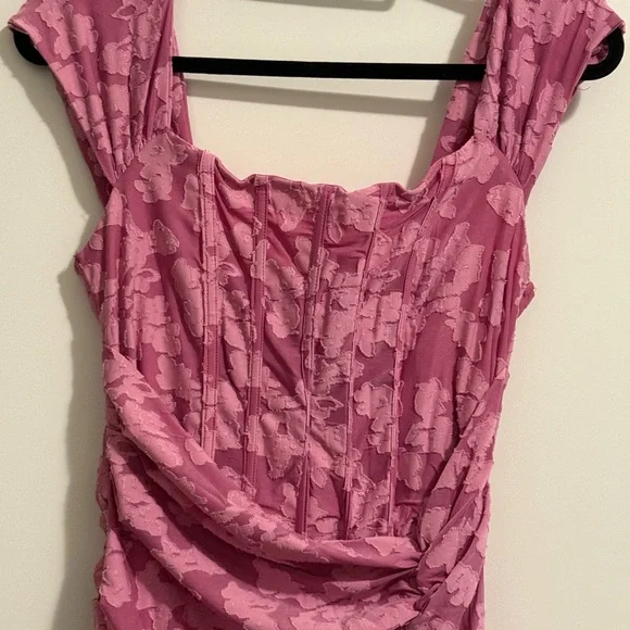 Pink Ruched Floral Evening Dress - Picture 2 of 3